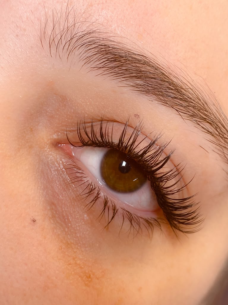 Classic lash extensions